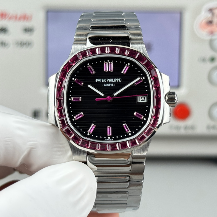 Patek philippe 5711 CAL.324SC - 35.2MM