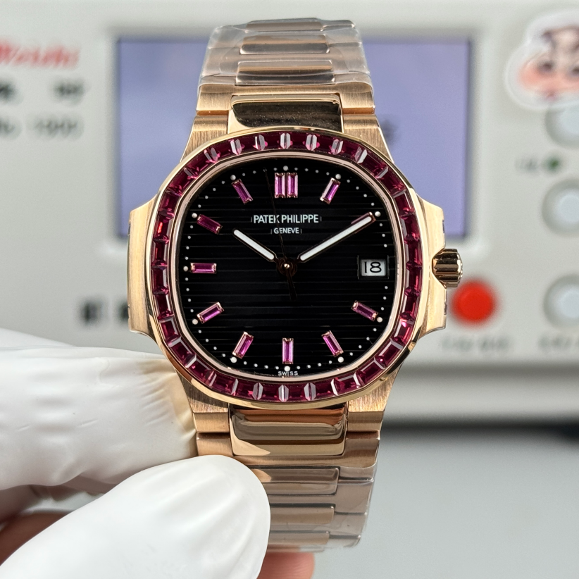 Patek philippe5711 CAL.324SC  - 35.2MM