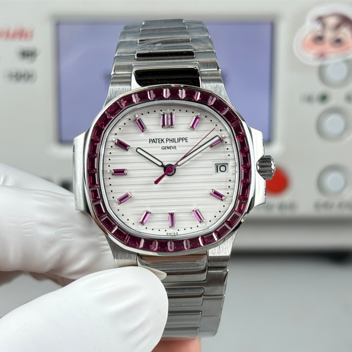 Patek philippe 5711 CAL.324SC - 35.2MM