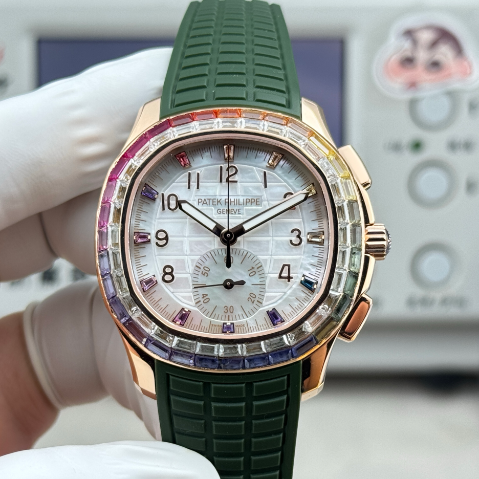 Patek philippe Aquanaut nluce 7968 cg28-520 pp 39.9mm