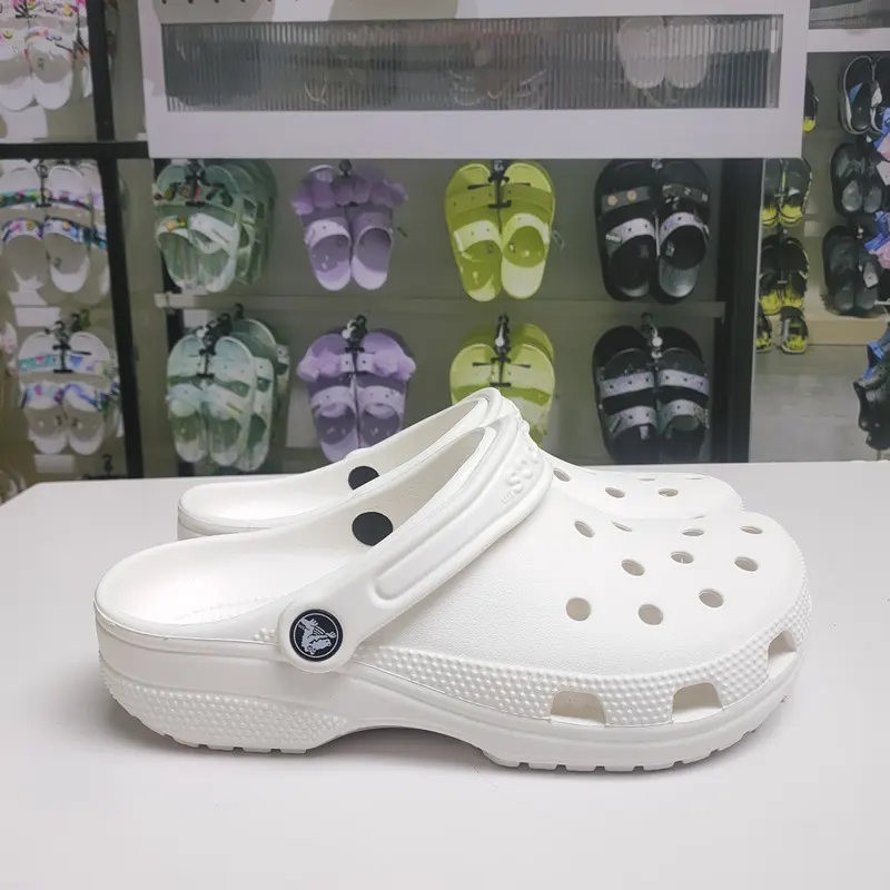 New Summer Classic Men and Women Sandals Thick Sole Anti Slip Hole Shoes Beach Shoes EVA Casual Clogs