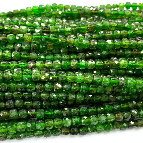 15.5" Veemake Natural Genuine Green Chrome Diopside Irregular Cube Faceted Small Jewelry Loose Beads 08096