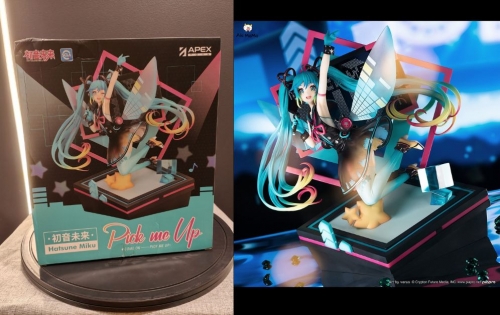 (Sold Out/FuRyouhin) APEX Innovation Hatsune Miku Vocaloid Pick Me Up Ver. 1/7 Figure (No Wall Scroll)