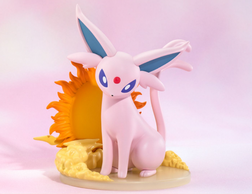 Funism Pokemon Espeon Licensed Figure