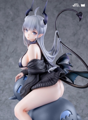 STAREXVA Studio Thea 1/4 Figure