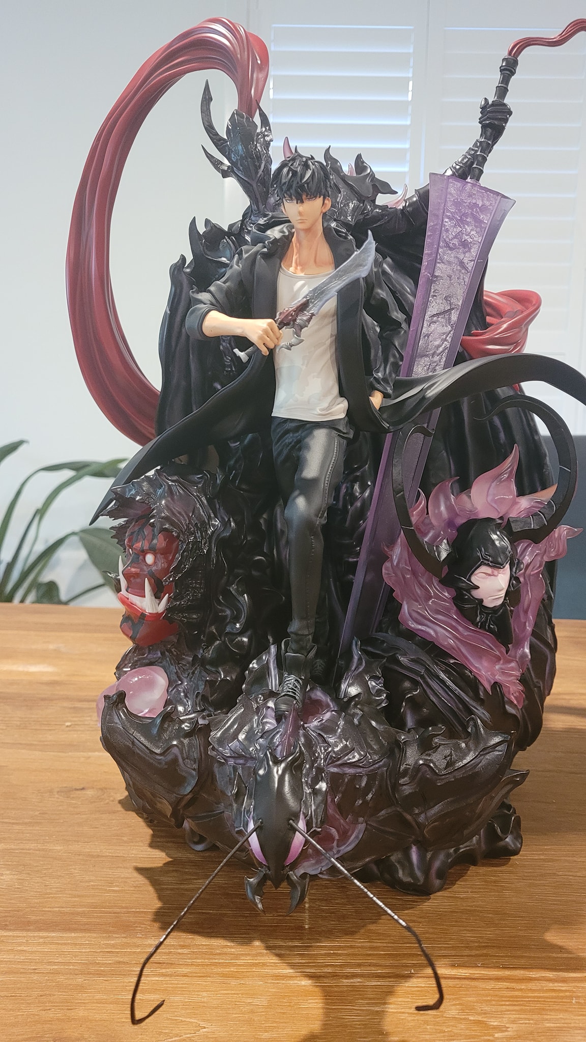 (Released) Solo Leveling Sung’s Shadows Sung Jinwoo 1/6 Scale Licensed Statue By Kitsune Statue