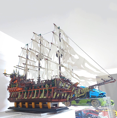 Pirates Of The Caribbean The Flying Dutchman Ship Boat 3653Pcs YX13138 Moc Model Modular Building Blocks Bricks Toys