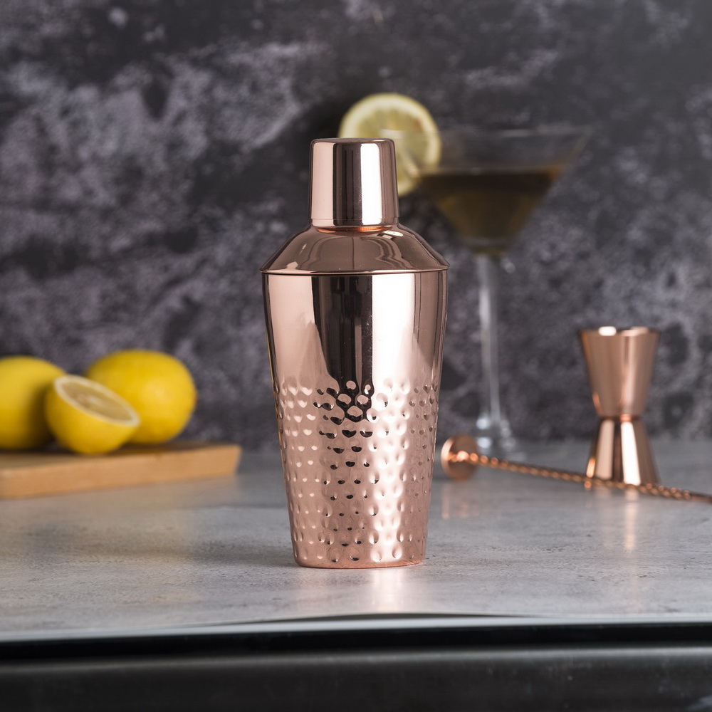 550ml Copper Plated Hammered Cocktail Shaker Photo by WingShung