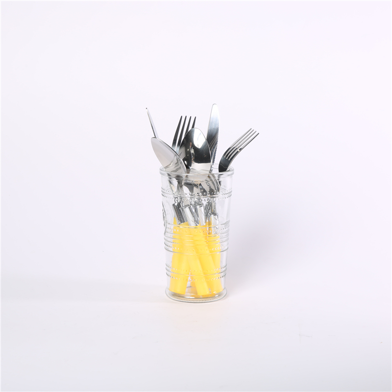 DESCRIPTION:S/8 CUTLERY SET IN GLASS CUP