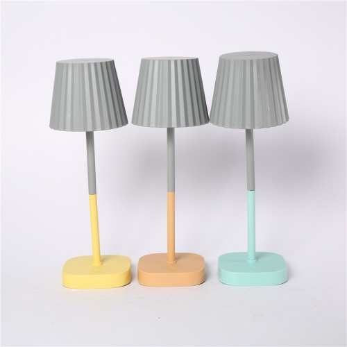 DESCRIPTION:
  D10.5X10.5X35CM  TABLE LAMP  3 COLORS