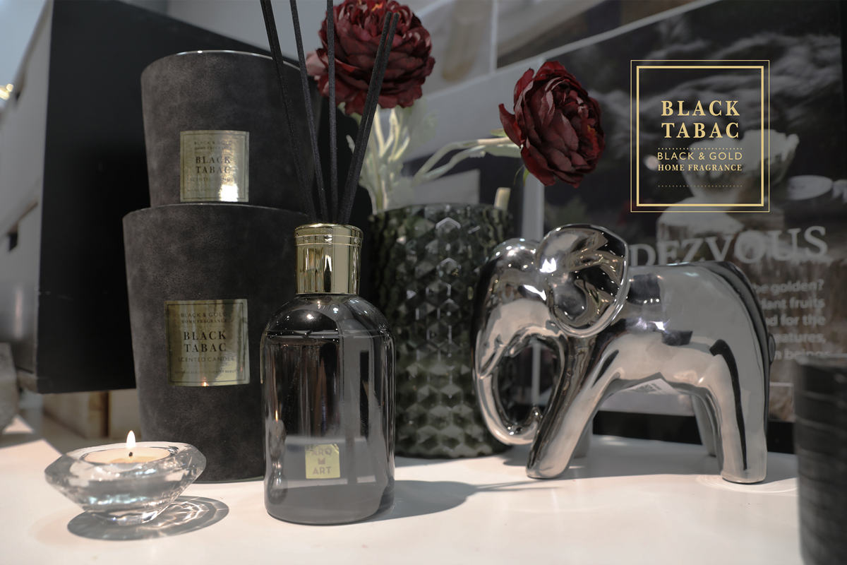 BLACK & GOLD