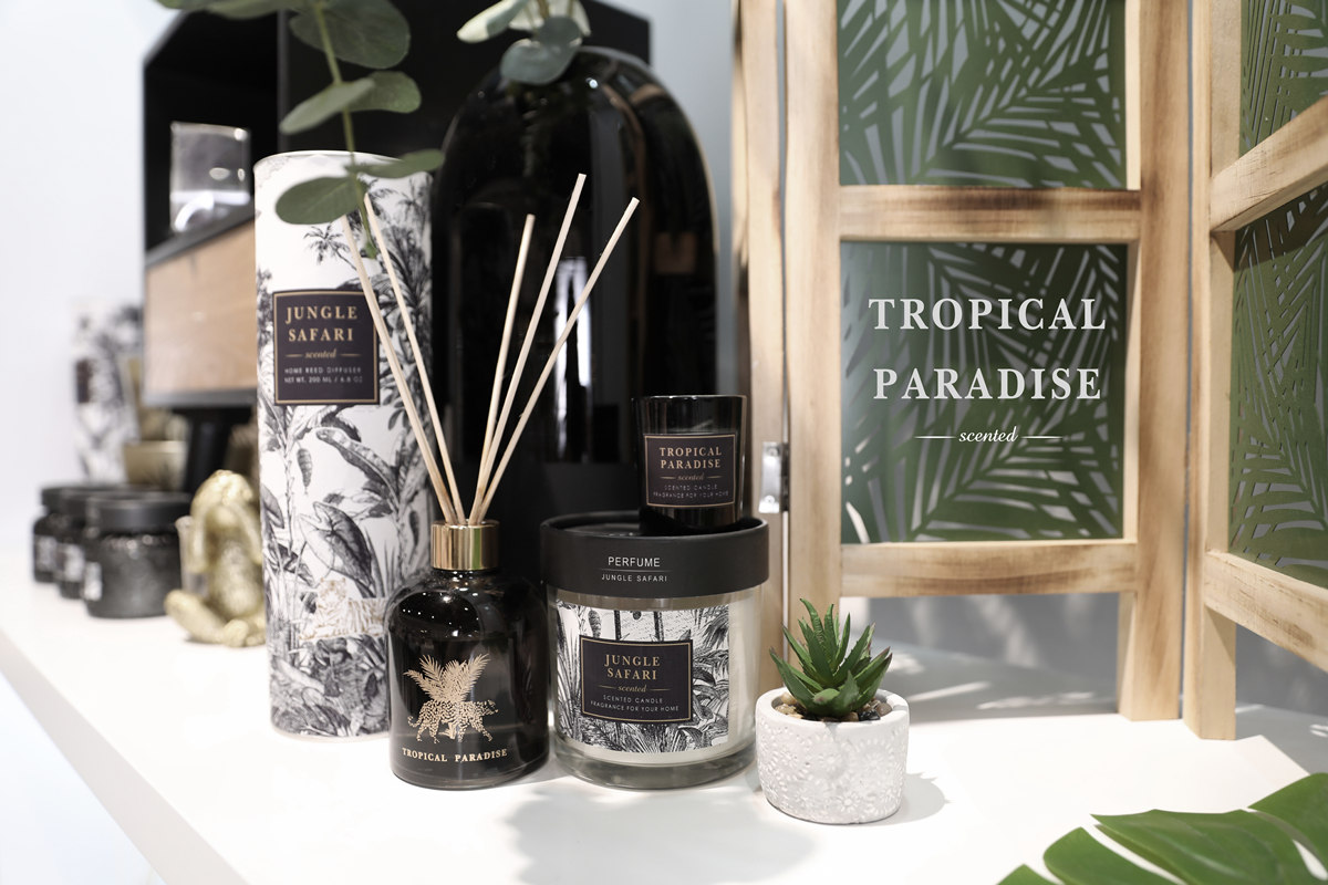 TROPICAL PARADISE
