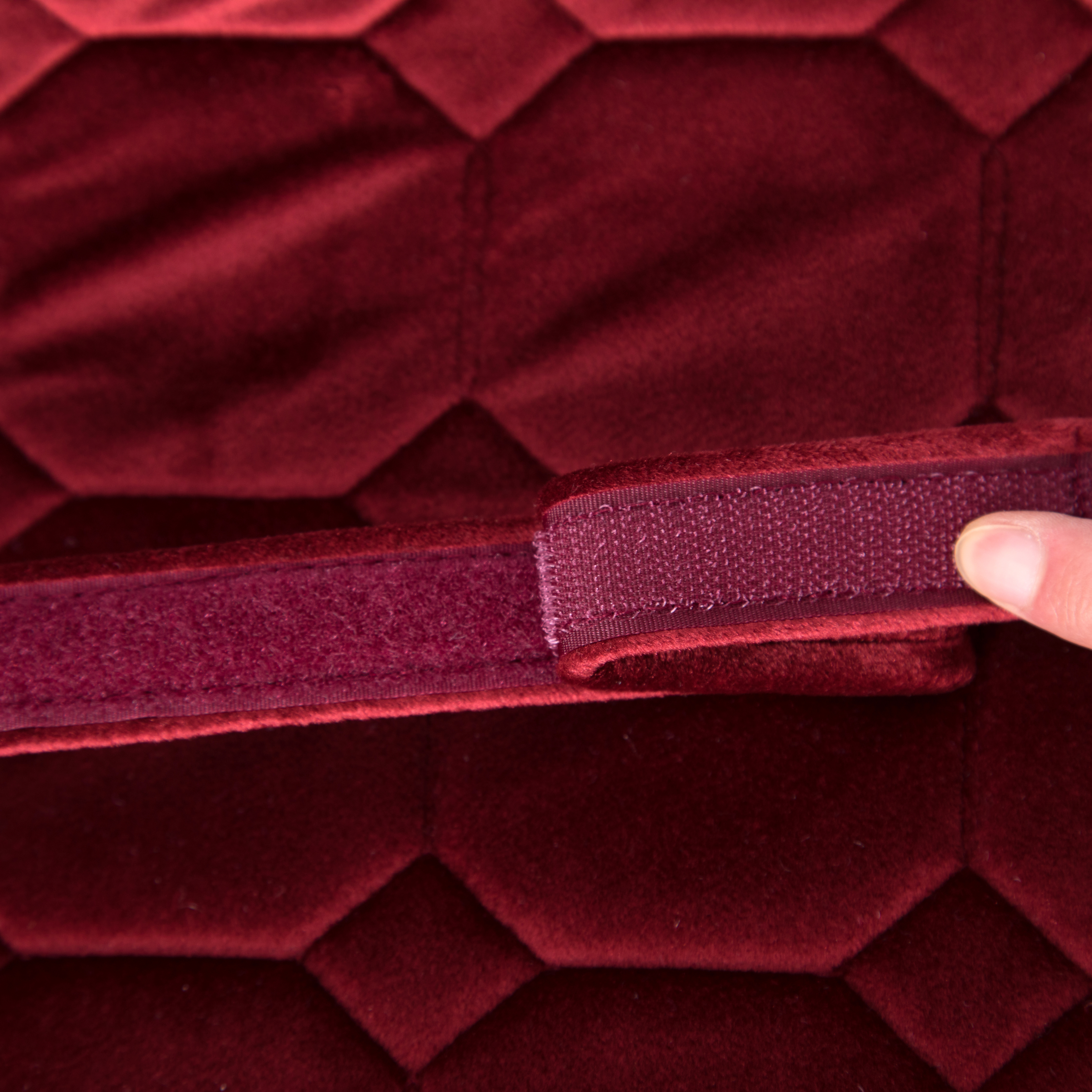 Velvet fabric quilting saddle pads comfortable and breathable skin-friendly horse equestrian factory supplies