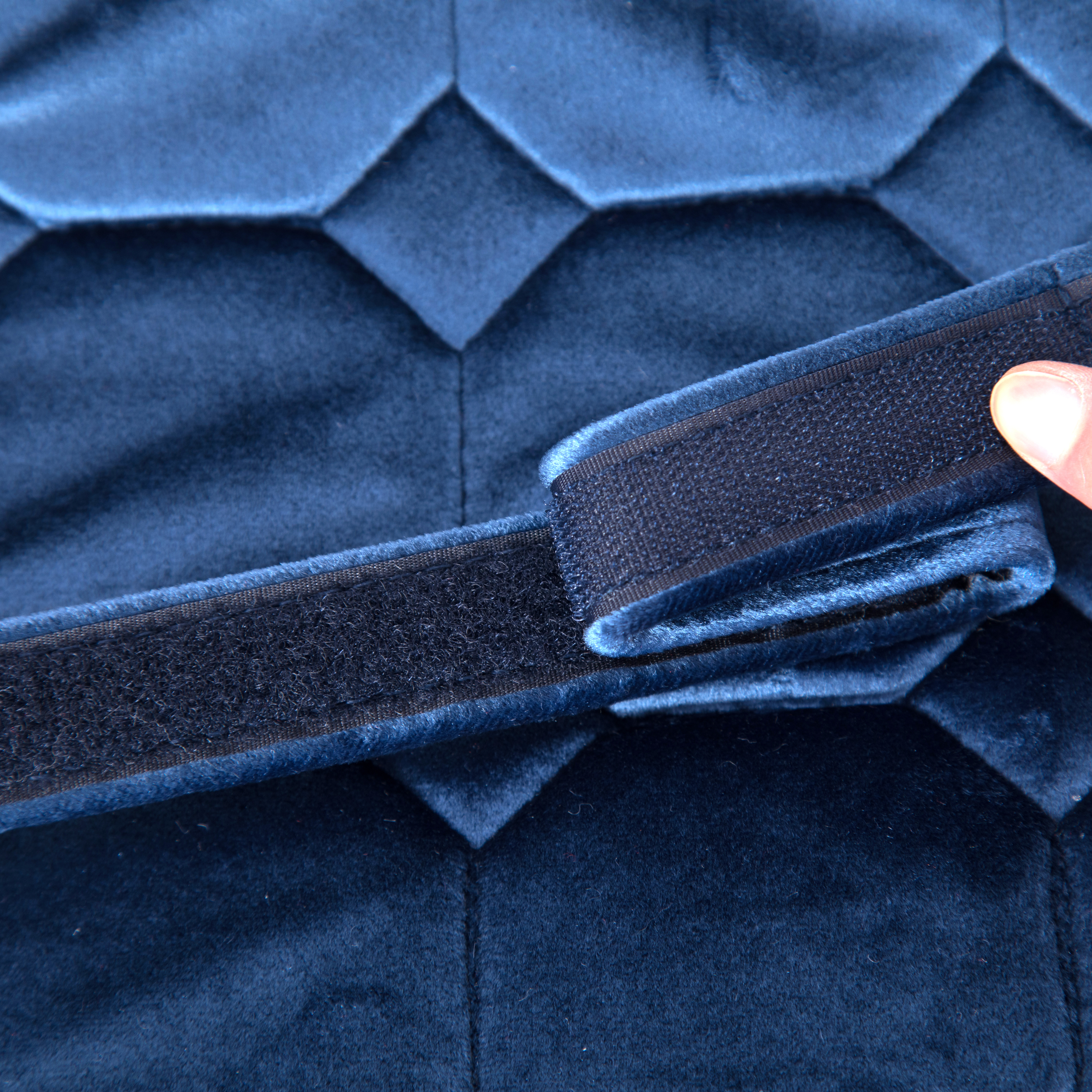 Velvet fabric quilting saddle pads comfortable and breathable skin-friendly horse equestrian factory supplies