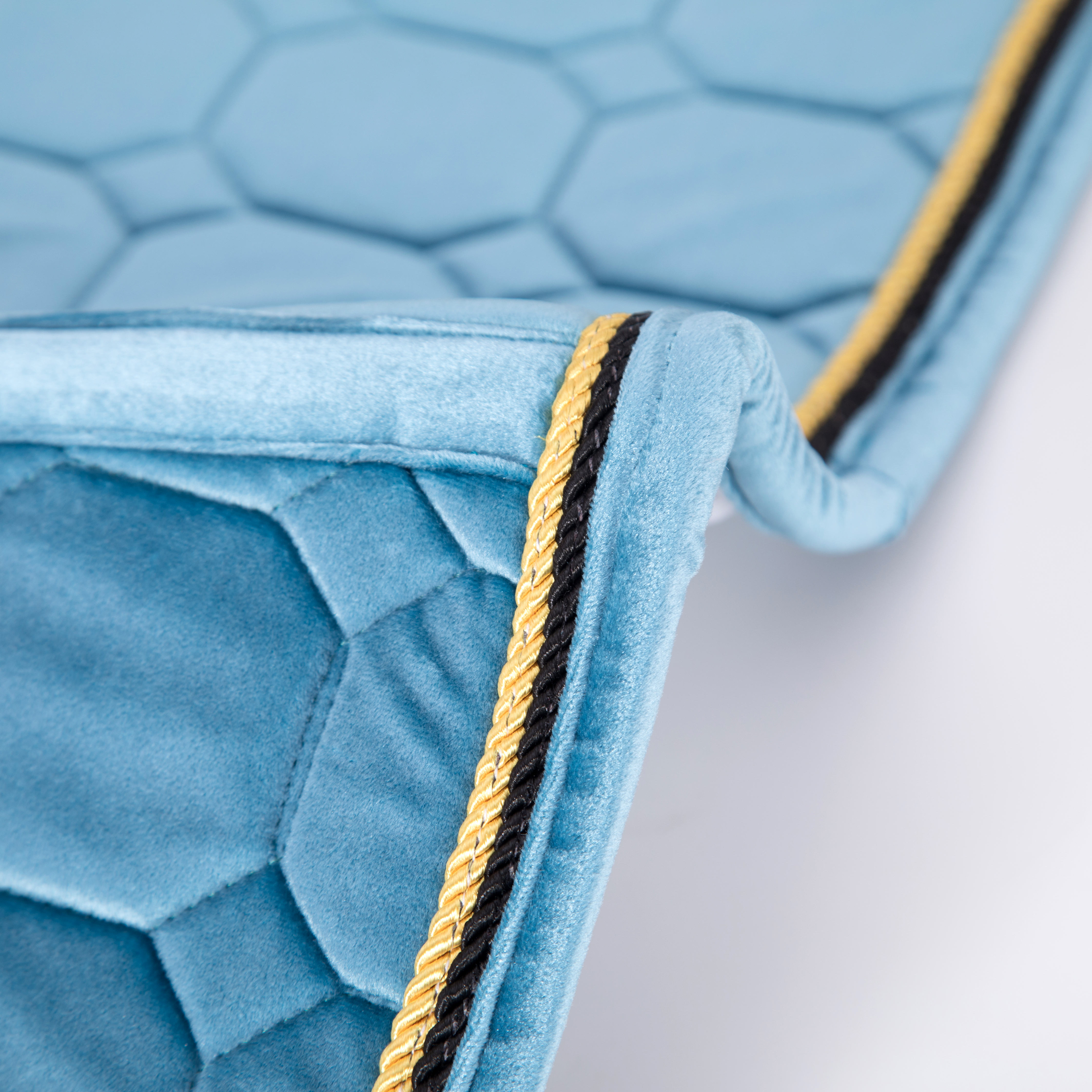Velvet fabric quilting saddle pads comfortable and breathable skin-friendly horse equestrian factory supplies