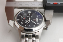 IWC Pilot SPECIFICATIONS IW377710 PILOTS 42MM BLACK DIAL QUARTZ MOVEMENT IC22020560