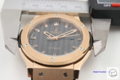 HUBLOT Classic Fusion Rose Gold Automatic Movement Black Checkered dial Rubber Back Glass Auto Date Original clasp Men's 40mm Watch HUBP20000380