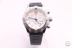 BREITLING Avenger Series 1884 White Dial Auto Date Bezel All Work Quartz chronograph CHRONOMETER CERTIFIE 49mm Stainless steel Rubber Men's Watch BT2004860