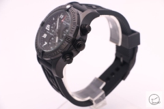 BREITLING Avenger Series 1884 Black Case Auto Date Bezel All Work Quartz chronograph CHRONOMETER CERTIFIE 49mm Stainless steel Rubber Men's Watch BT2004960