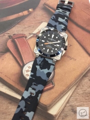 BELL ROSS Blue Dial Automatic Movement Green Camouflage Rubber Strap Skip To The Beginning Of The Images Gallery BELL AND ROSSDiver Automatic Blue Dial Men's Watch BR0392-D-BU-ST/SRB B298556560