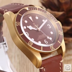 Tudor Black Bay Red Bezel Red Dial Automatic Mechincal Movement Stainless Steel 70330N-95740 Pre-Owned Stainless Steel Leather Brown Strap Mens Wristwatches TUF26244785450