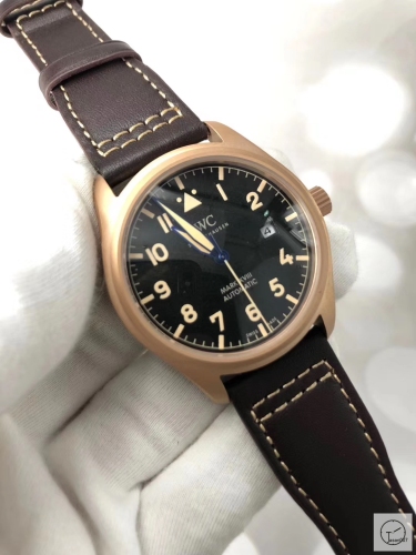 IWC PILOT'S SCHAFFHAUSEN Mark XV2 WATCH AUTOMATIC SPITFIRE AUTOMATIC Mechical IW326803 42MM BLACK DIAL Everose Gold Case Stainless Steel Case Stainless Steel Strap Mens Wristwatches ICW22260560