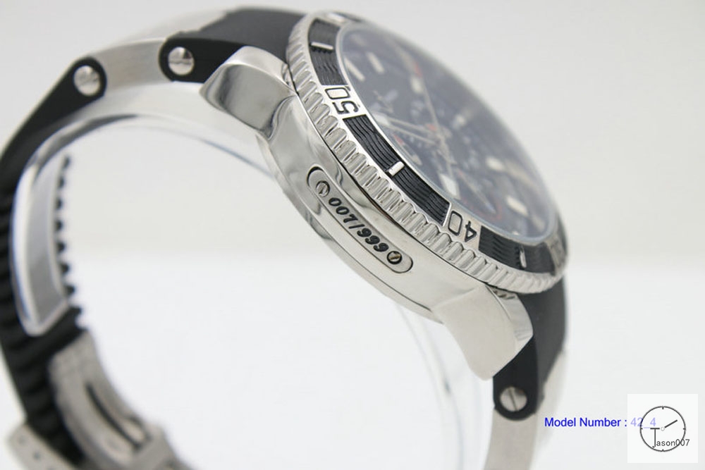 ULYSSE NARDIN Diver X Black Dial Lelocle Suisse 1846 Chronometer Quartz Movement 43MM Sliver Dial Rubber Strap Mens Wristwatches UFO354734760