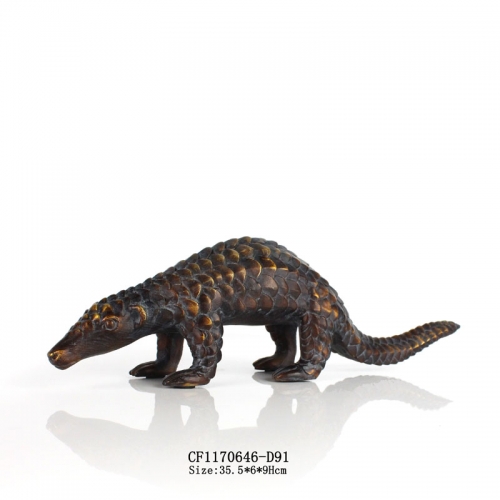 Resin pangolin sculpture decor