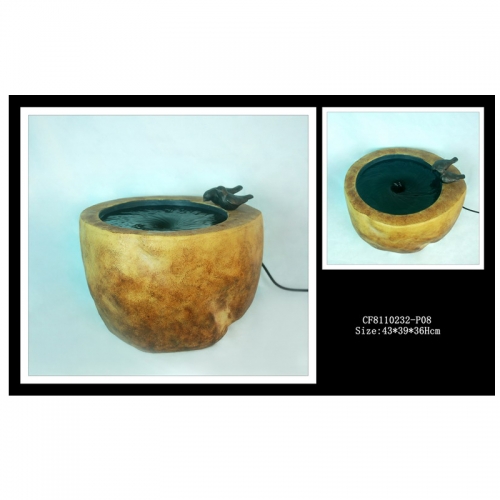 Resin bird-drinking outdoor fountain