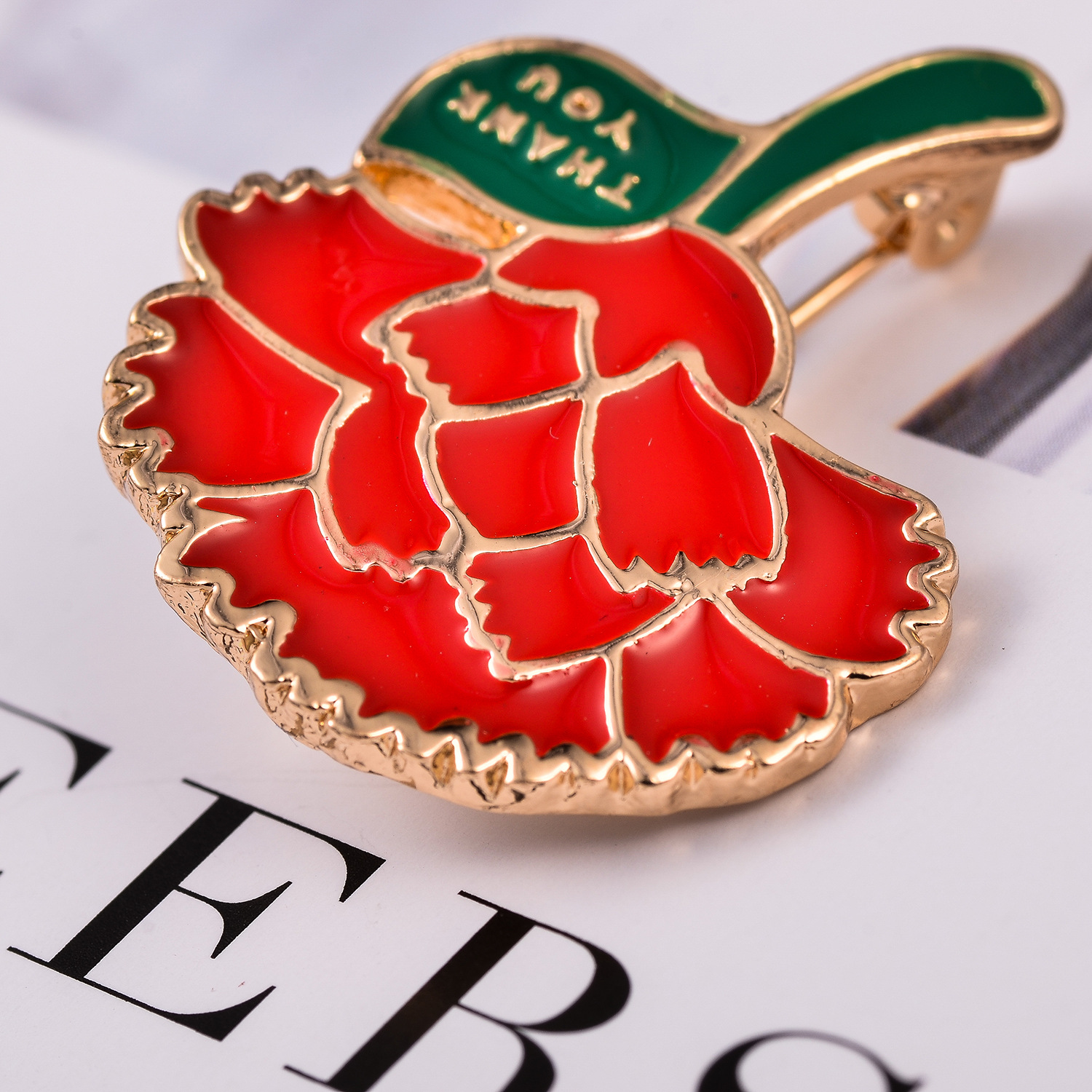 Mother's Day new Korean brooch, elegant carnation brooch, high-end clothing