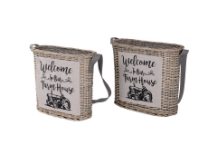 Set of 2 wicker baskets