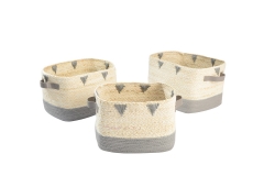 Maize leaf and paper storage baskets