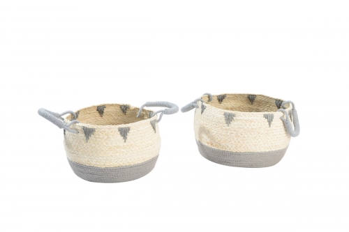 Maize leaf and paper storage baskets