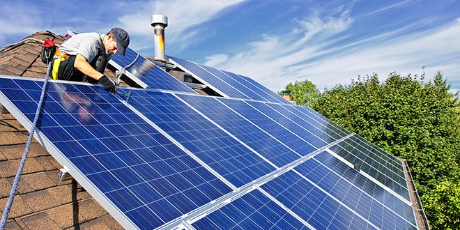 Which Solar Panel Type is Best? Mono- vs. Polycrystalline