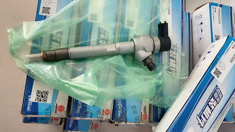 WEICHAI BOSCH fuel injector 0445110953