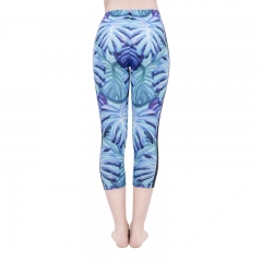 Capri leggings leaves