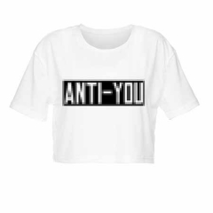 白色短T恤黑底白字母ANTI YOU PIXEL