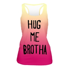 彩色工字背心玫红渐变色字母hug me brotha