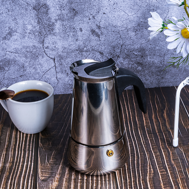 How to make coffee with mocha pot