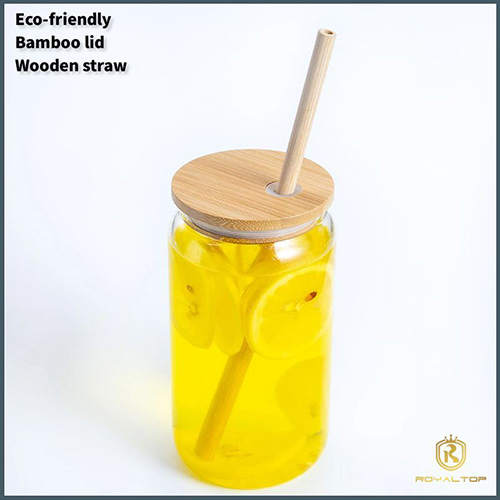 Glass tumbler with straw