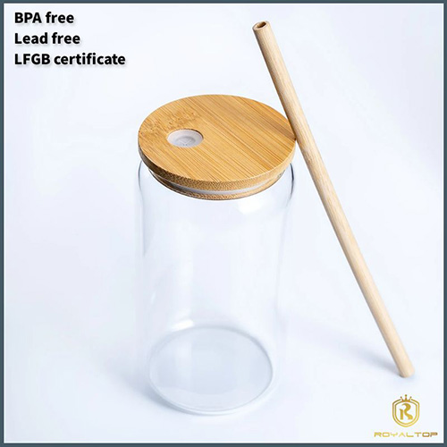 Glass tumbler with straw