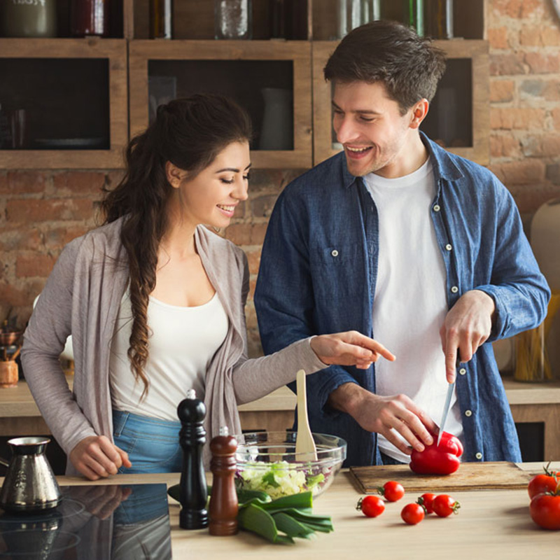 How to clean a salt and pepper grinder?