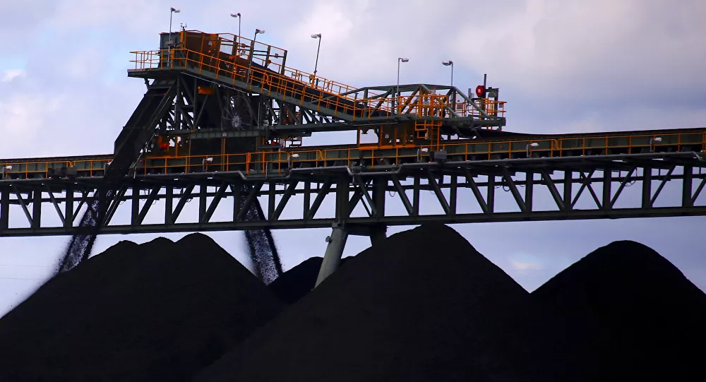 Trade War Heats Up as China Threatens to Cut Off Coal Imports From Australia