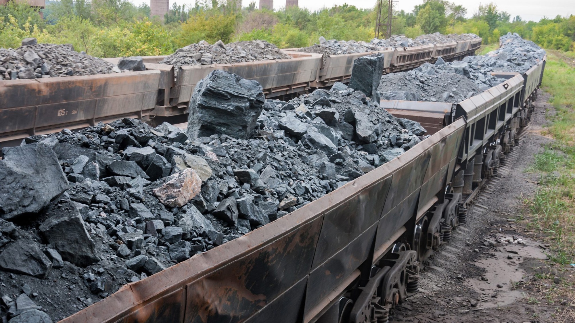 China moves to cool rally as iron ore prices explode