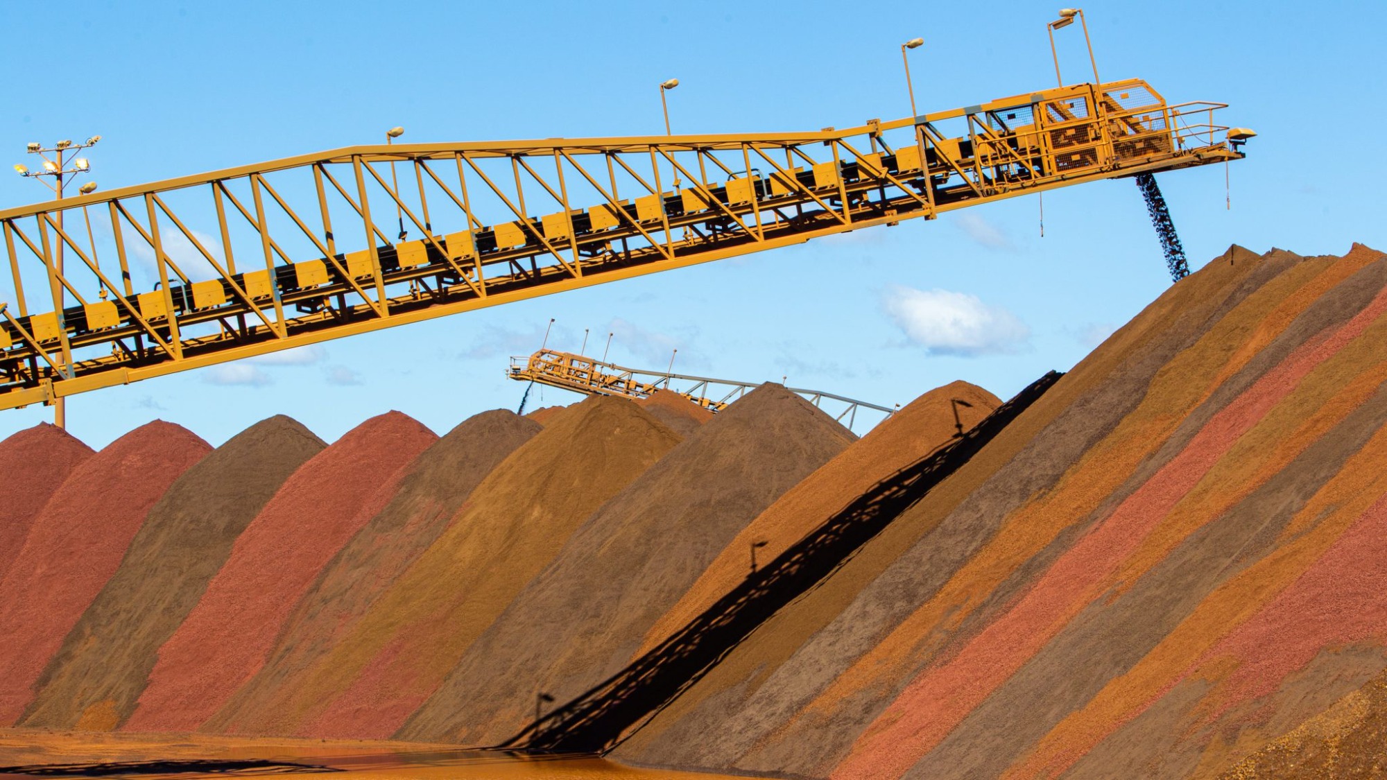 Iron ore price up despite Chinese steel curbs