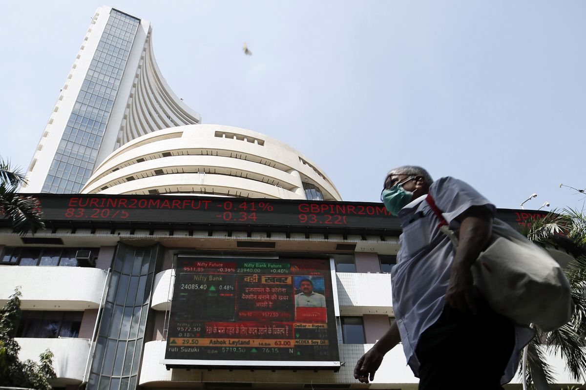 Indian shares end 1% lower as cautious investors wait for Fed meeting