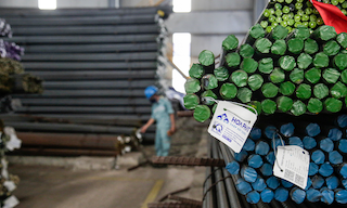 Contractors fret as Vietnam steel prices scale new peak