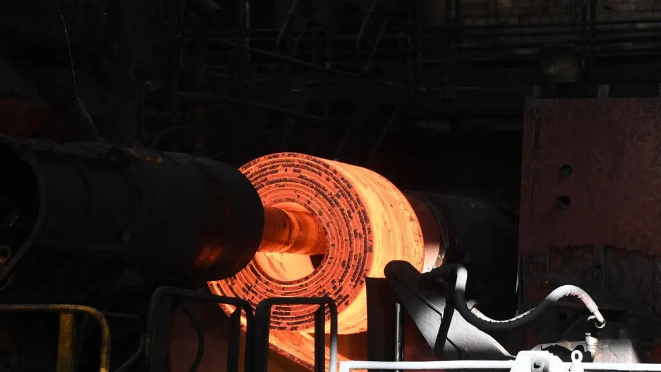 BlueScope posts record profit on hot steel