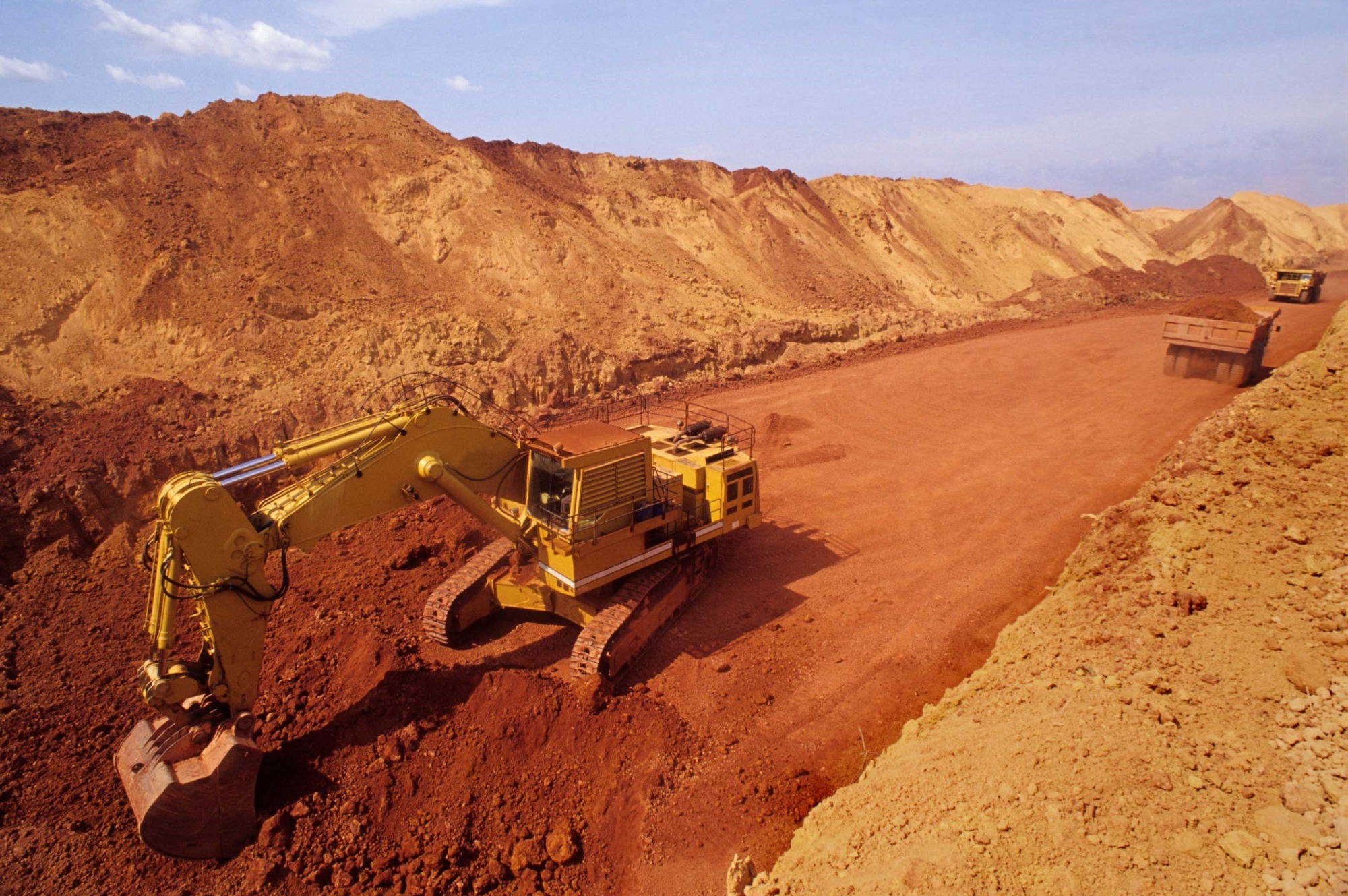 UAE’s mining giant National Trust and Pakistan’s KSML sign MoU for a collaborative mining venture