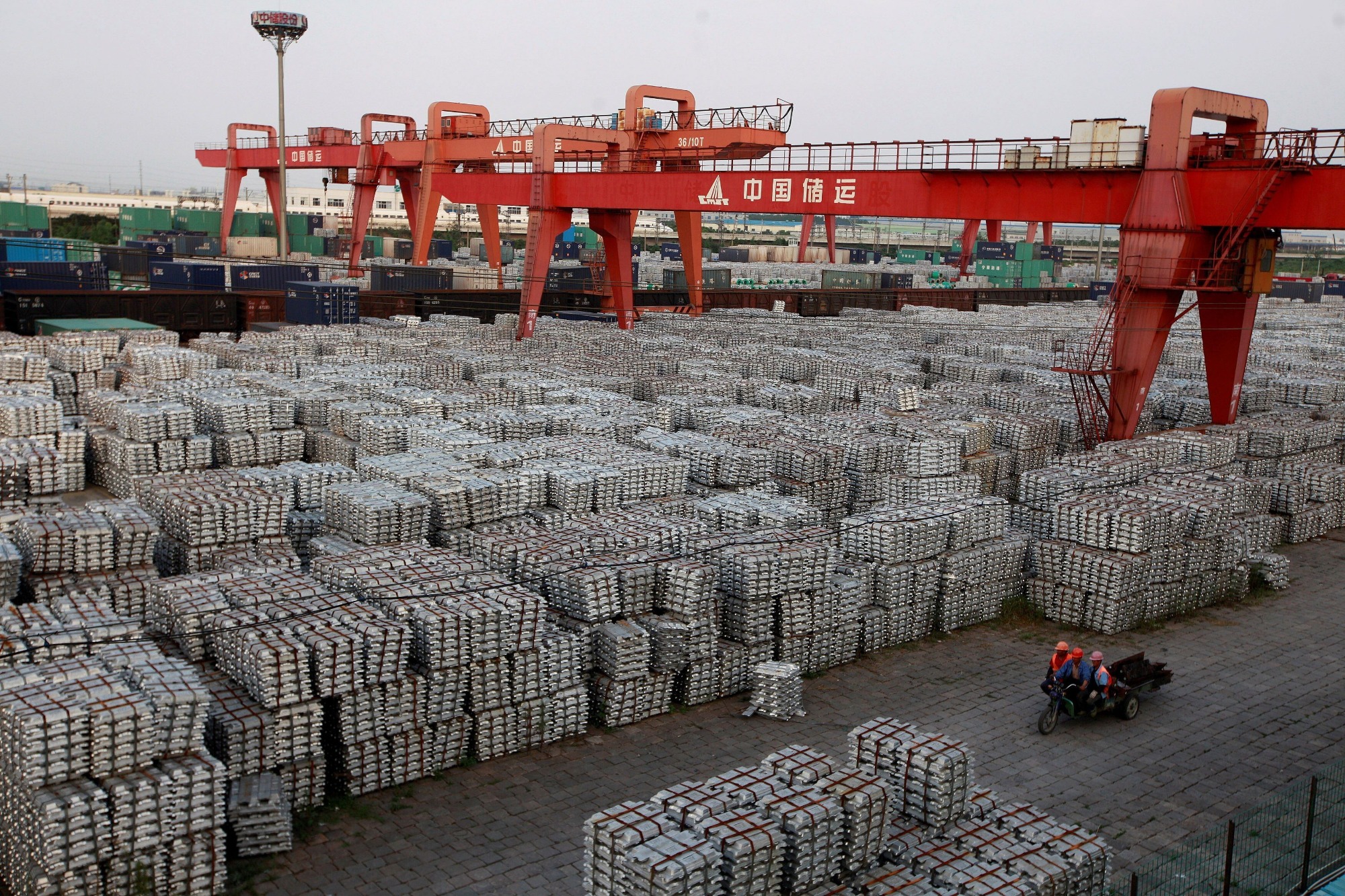 SMM A00 aluminium ingot price gathers RMB1600/t Y-o-Y to reach RMB20060/t; Aluminium alloy prices fall RMB50/t